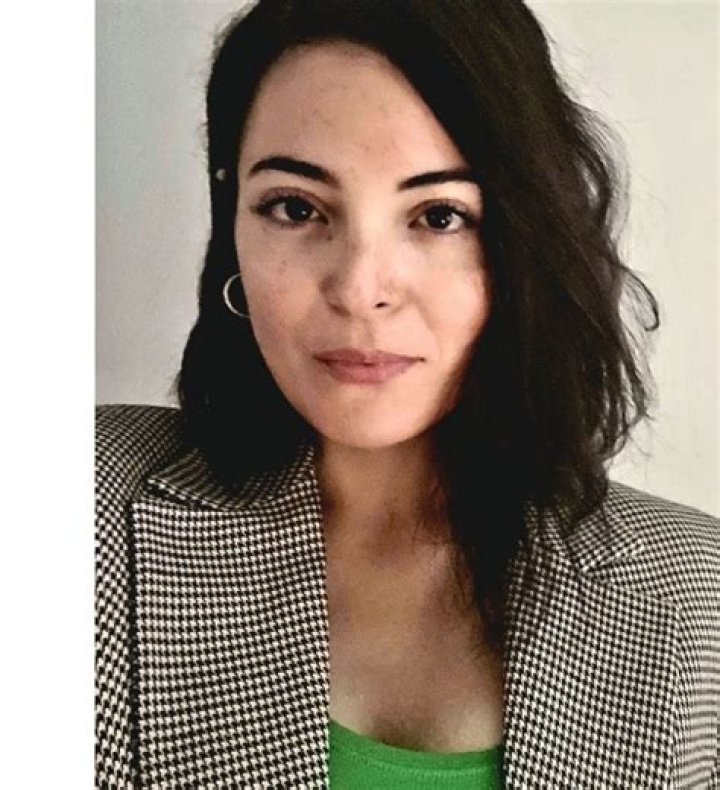 Asma Mhalla Wikipédia