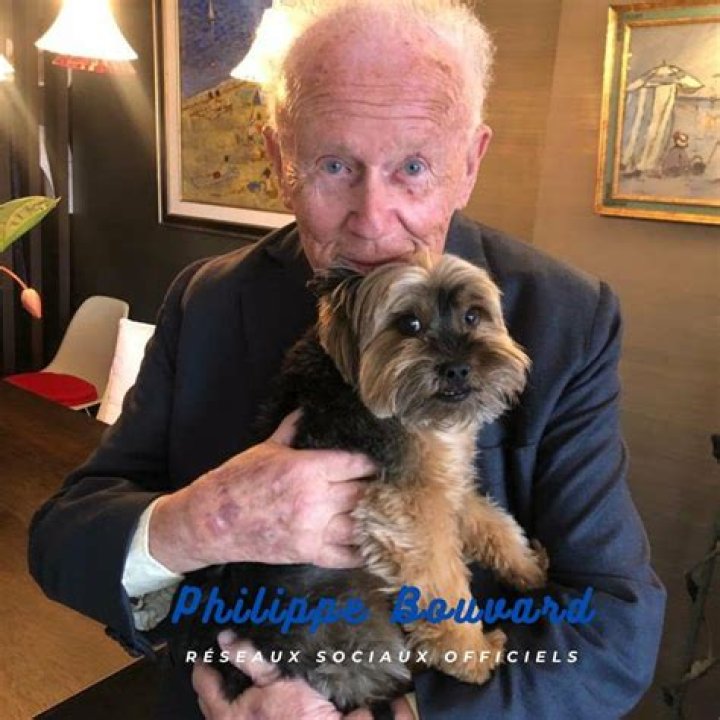 Avec qui Philippe Bouvard sort-il ?