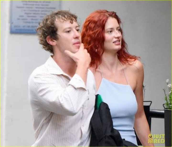 Joseph Quinn Girlfriend 2023, Age, Height, Wikipedia, Net Worth
